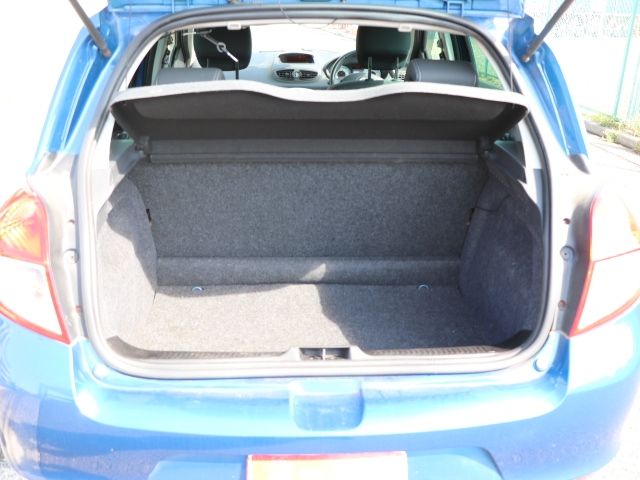 RENAULT LUTECIA 2011 Image 31