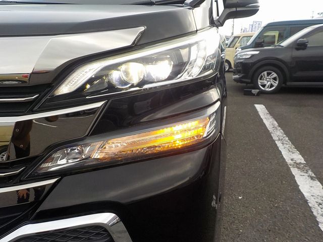 TOYOTA VELLFIRE 2015 Image 31