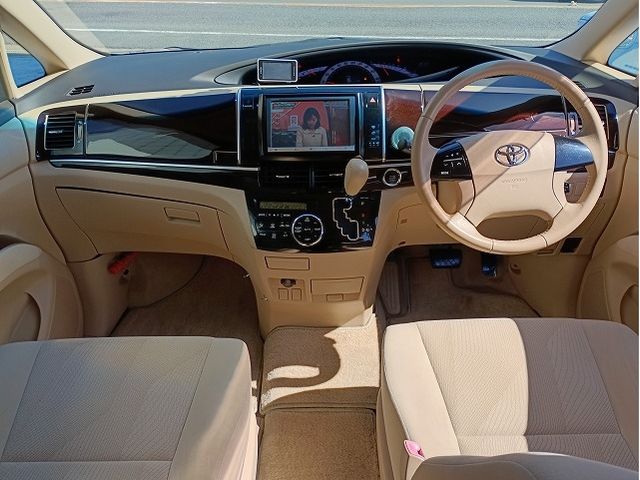 TOYOTA ESTIMA 2013 Image 31