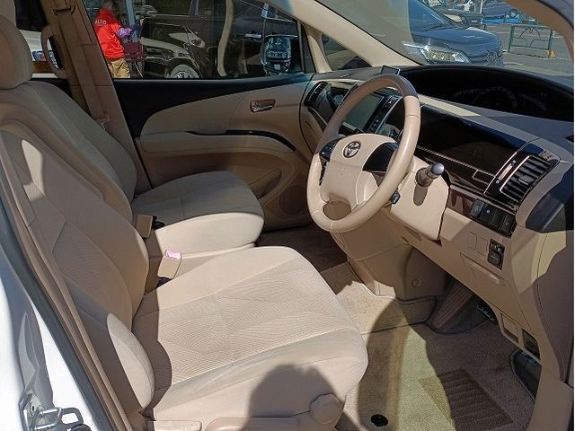 TOYOTA ESTIMA 2013 Image 31