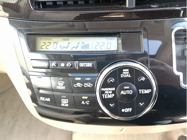 TOYOTA ESTIMA 2013 Image 31