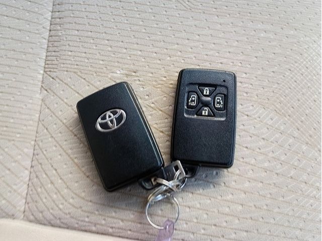 TOYOTA ESTIMA 2013 Image 31