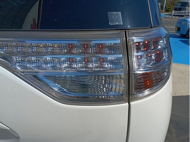 TOYOTA ESTIMA 2013 Image 31