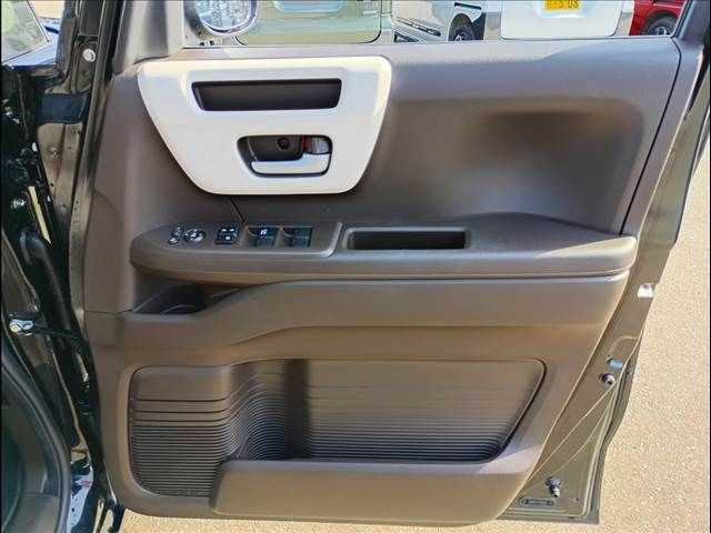 HONDA N BOX 2021 Image 31