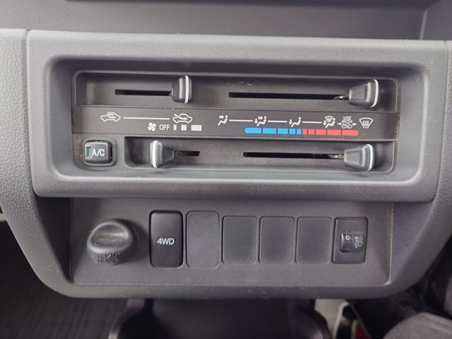 SUBARU SAMBAR TRUCK 4WD 2016 Image 31