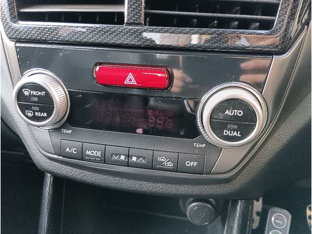 SUBARU FORESTER 2010 Image 31