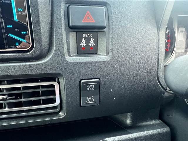 DAIHATSU ATRAI VAN 4WD 2022 Image 31