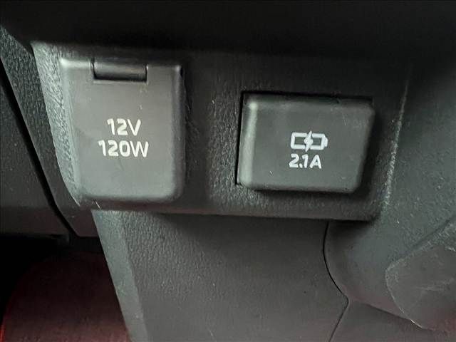 DAIHATSU ATRAI VAN 4WD 2022 Image 31