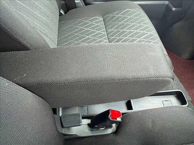 DAIHATSU ATRAI VAN 4WD 2022 Image 31