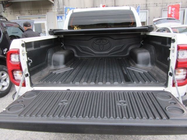 TOYOTA HILUX 4WD 2023 Image 31