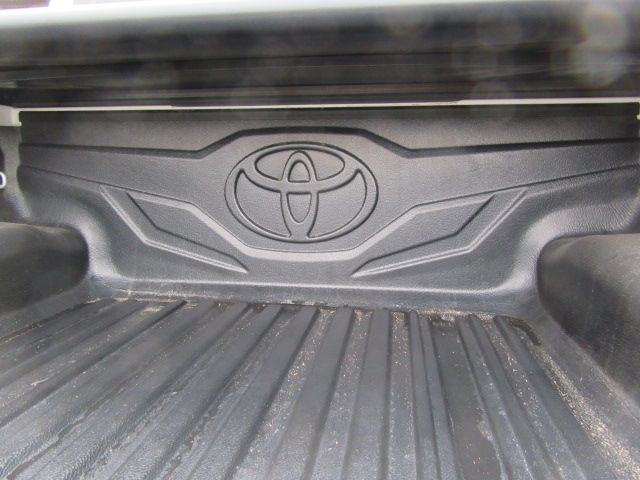 TOYOTA HILUX 4WD 2023 Image 31