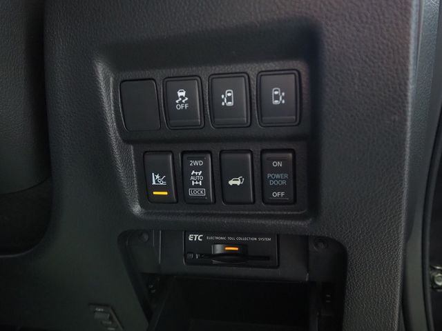 NISSAN ELGRAND  4WD 2016 Image 31