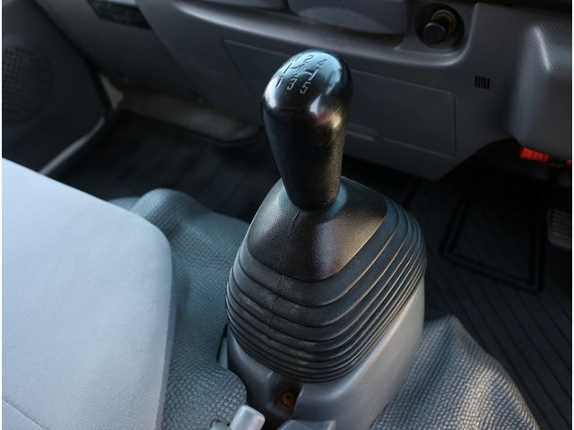 ISUZU ELF 2015 Image 31