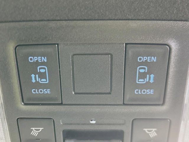 TOYOTA VOXY HYBRID 2024 Image 31