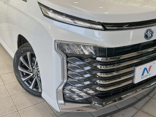 TOYOTA VOXY HYBRID 2024 Image 31