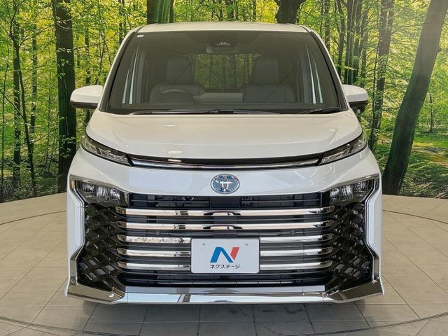 TOYOTA VOXY HYBRID 2024 Image 31