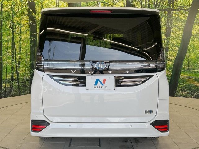 TOYOTA VOXY HYBRID 2024 Image 31