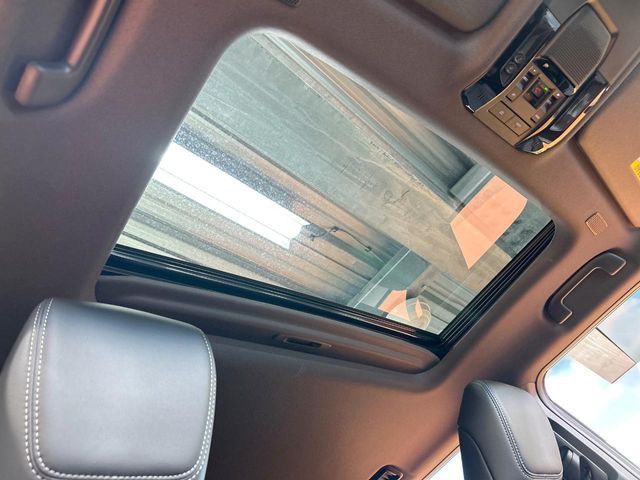 TOYOTA LANDCRUISER 250 2025 Image 31