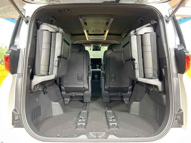 TOYOTA ALPHARD HYBRID 2024 Image 31
