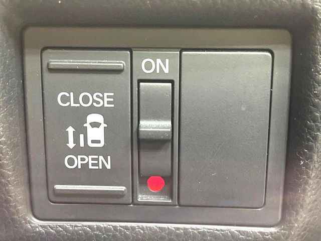 HONDA N BOX CUSTOM 2020 Image 31