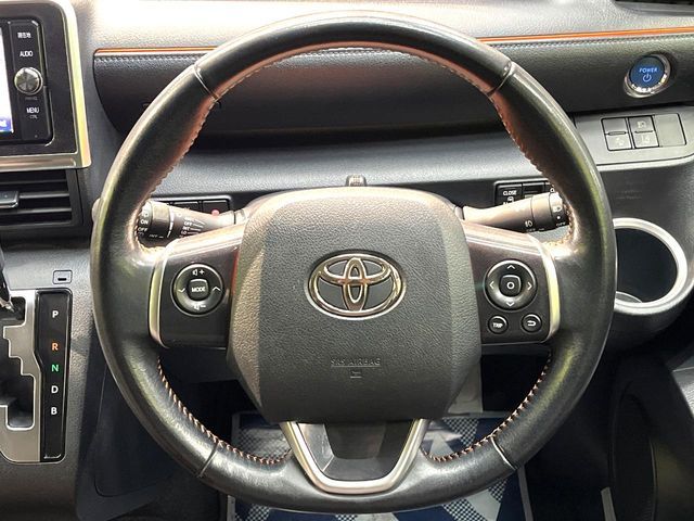 TOYOTA SIENTA HYBRID 2018 Image 31