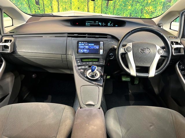 TOYOTA PRIUS 2011 Image 31