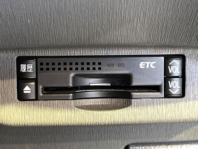 TOYOTA PRIUS 2011 Image 31