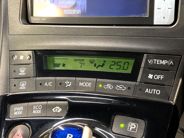 TOYOTA PRIUS 2011 Image 31