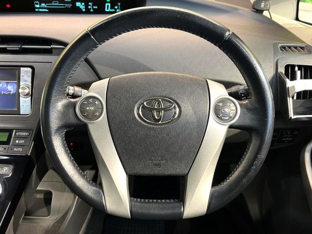 TOYOTA PRIUS 2011 Image 31