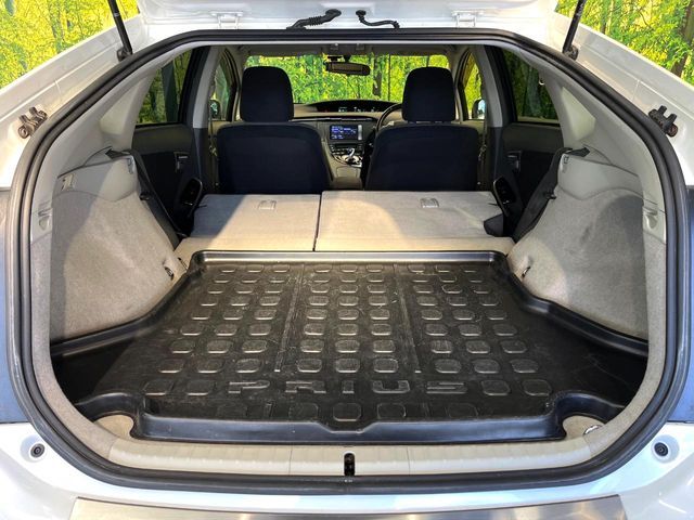 TOYOTA PRIUS 2011 Image 31