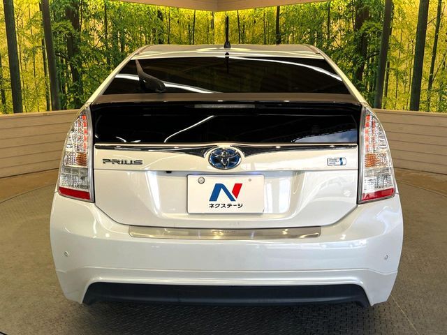 TOYOTA PRIUS 2011 Image 31