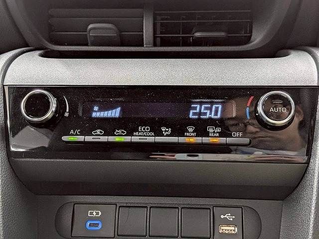 TOYOTA YARIS CROSS HYBRID 2022 Image 31