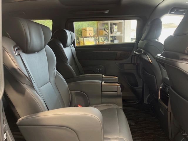 TOYOTA ALPHARD HYBRID 2024 Image 31