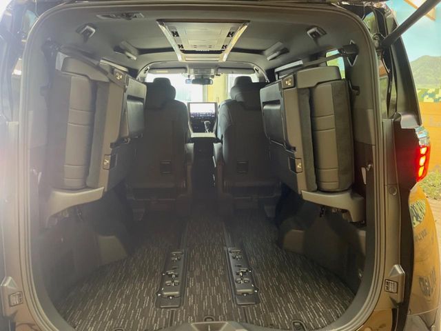 TOYOTA ALPHARD HYBRID 2024 Image 31
