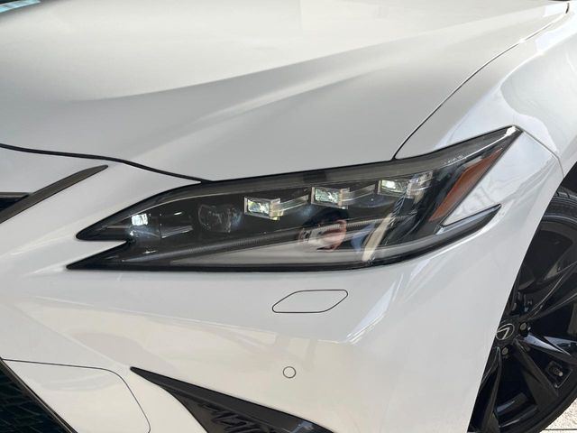 TOYOTA LEXUS ES300H 2022 Image 31
