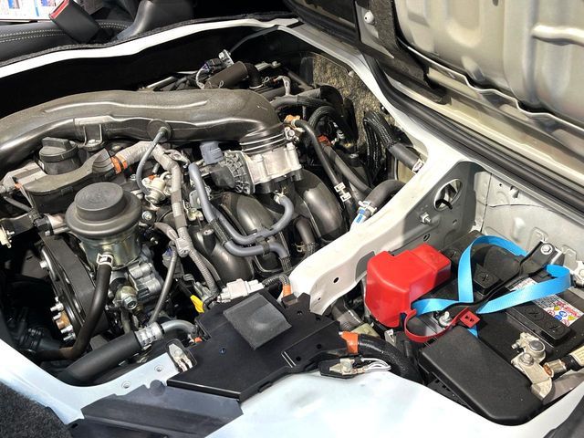 TOYOTA HIACE VAN 2WD 2025 Image 31