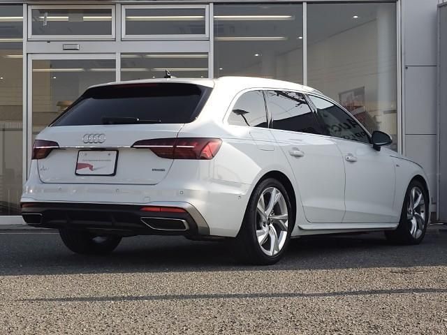 AUDI A4 AVANT 2023 Image 31