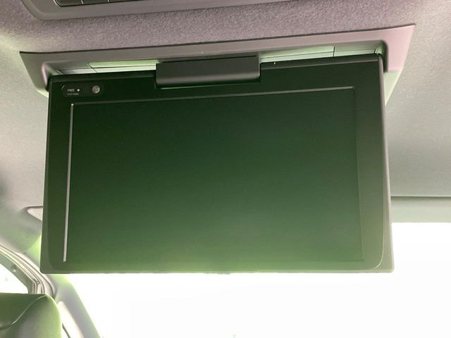 TOYOTA VOXY 2021 Image 31