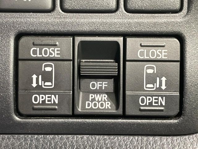 TOYOTA VOXY 2021 Image 31