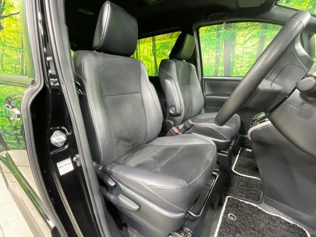 TOYOTA VOXY 2021 Image 31