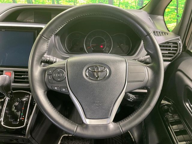 TOYOTA VOXY 2021 Image 31