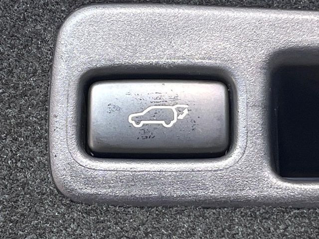 TOYOTA HARRIER HYBRID 2019 Image 31