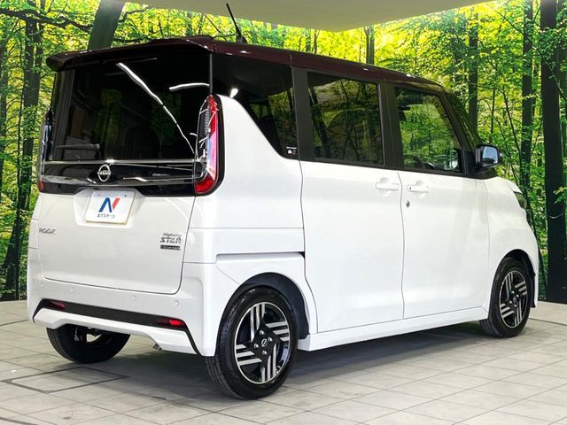 NISSAN ROOX 2024 Image 31