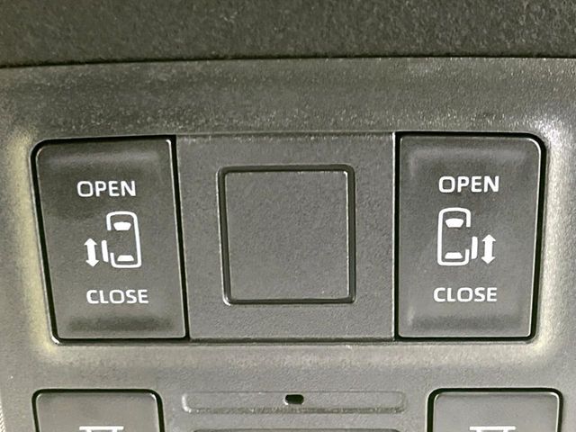 TOYOTA VOXY HYBRID 2024 Image 31