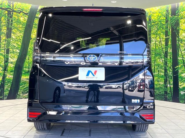 TOYOTA VOXY HYBRID 2024 Image 31