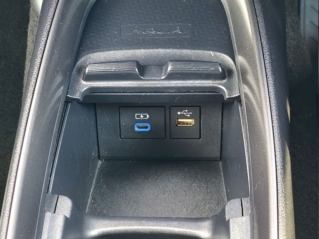 TOYOTA AQUA 2024 Image 31