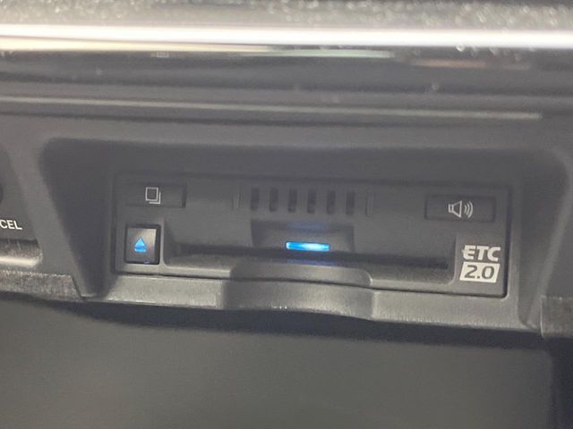 TOYOTA CROWN SEDAN HYBRID 2018 Image 31