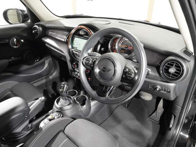 BMW MINI COOPER SD 5DOOR 2020 Image 31