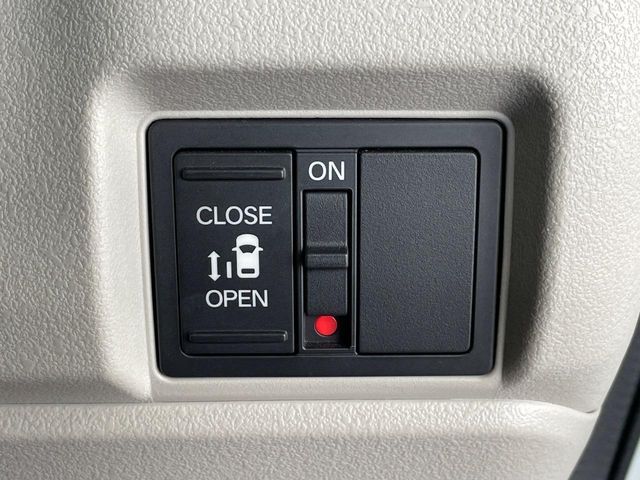 HONDA N BOX 2024 Image 31