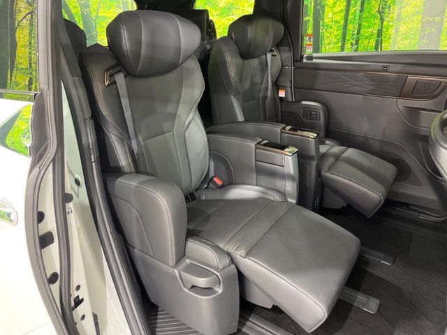 TOYOTA ALPHARD HYBRID 2024 Image 31